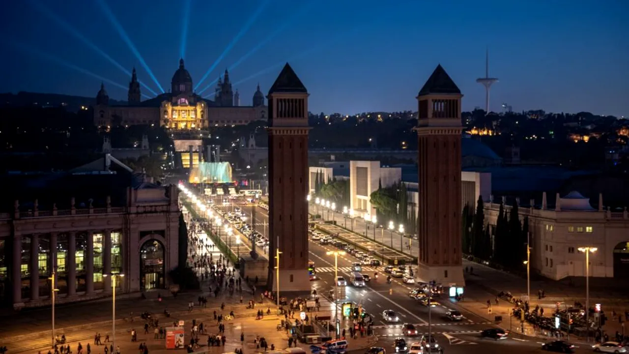 Ce este noctoturismul și de ce a devenit deja o modă în Spania
