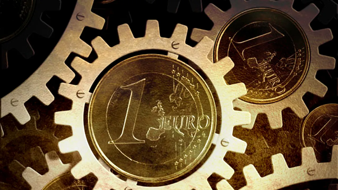 Euro este în scădere şi rămâne vulnerabil la incertitudinile politice