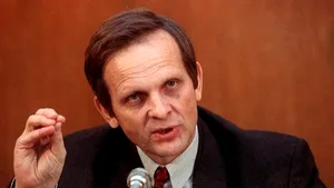 16 octombrie 1991 – Compromis politic: Instalarea Guvernului Theodor Stolojan