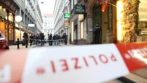 ATAC la o biserică din Viena: Cel puţin 5 călugări au fost răniţi
