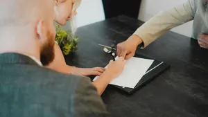 Cea mai sigură metodă de plată atunci când cumperi o casă. Sfaturi și explicații de la notar