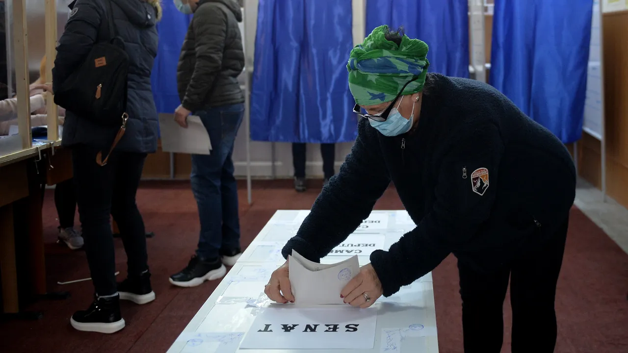 Alegeri parlamentare 2020: Mehedinţi, judeţul fruntaş la prezenţa la urne, e campion şi pe liste suplimentare