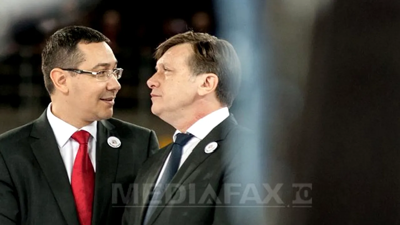 Antonescu, Ponta şi mai mulţi miniştri au asistat la ceremoniile de Ziua Armatei la Carei