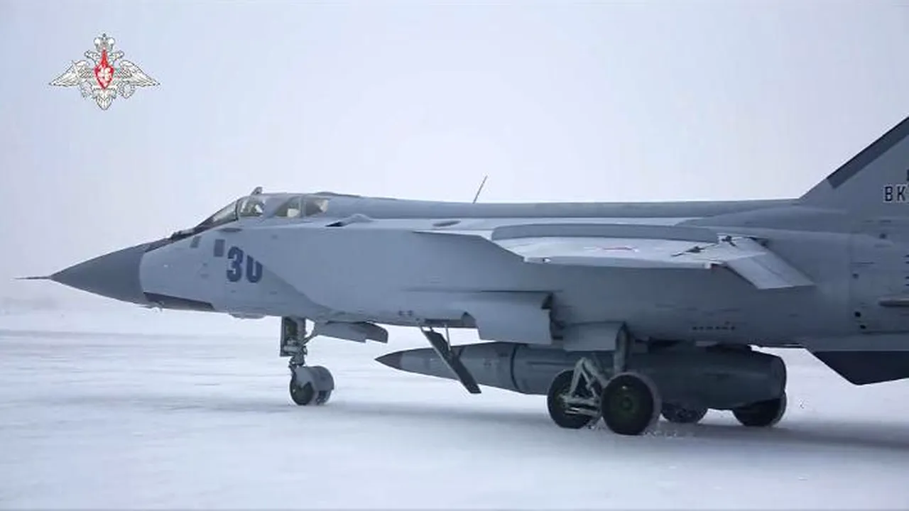 Kinjal şi Zircon, noile „arme invincibile” ale lui Putin 