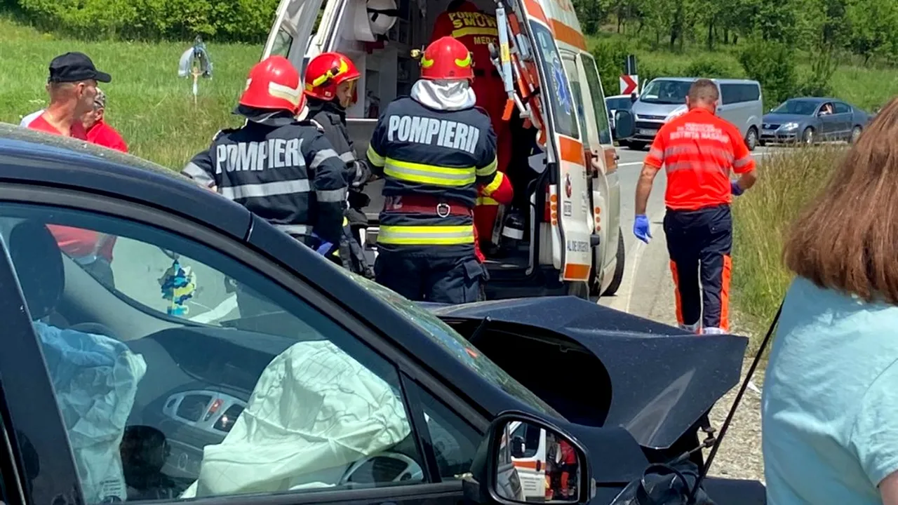 Cinci persoane rănite după un accident pe DN 17D, în Bistriţa Năsăud