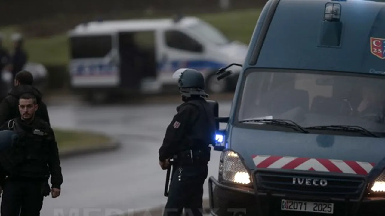 ATENTATUL din Franţa: Autorii atacului comis la revista Charlie Hebdo şi teroristul de la magazinul din Paris au fost ucişi. Hollande: Suntem mândri de activitatea poliţiei - FOTO, VIDEO
