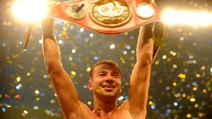 Lucian Bute l-a învins pe Mendy prin KO şi şi-a păstrat titlul mondial IBF - GALERIE FOTO