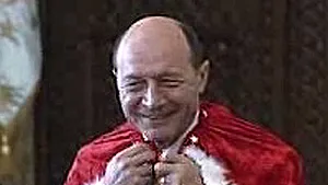 Băsescu către colindători: Sunt convins că ne vom întâlni şi peste şapte ani, spre disperarea unora