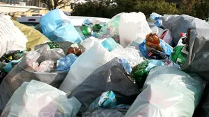 Beirut, capitală a gunoaielor, după ce deşeurile nu au mai fost colectate de câteva luni. VIDEO