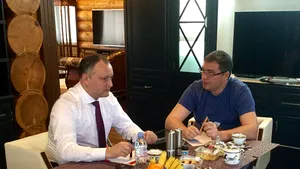 Igor Dodon şi Renato Usatîi s-au întâlnit la Moscova pentru de a discuta despre alegerile locale