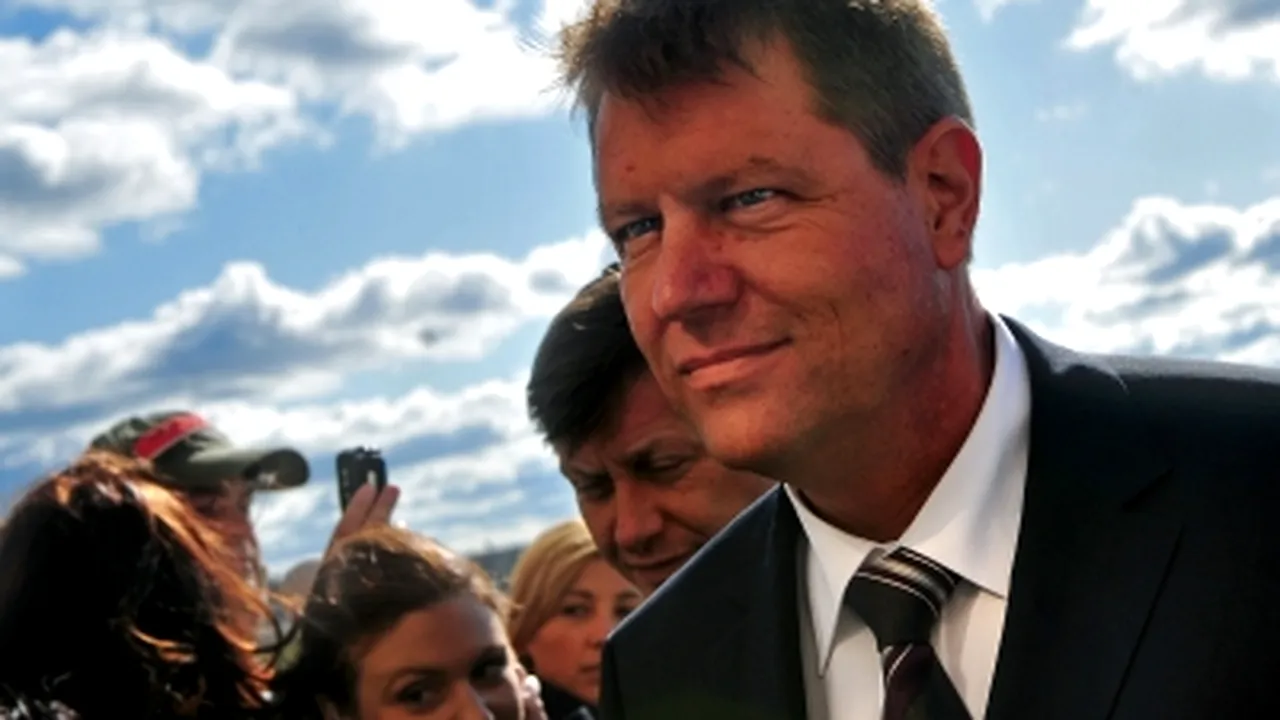 Iohannis a discutat joi cu Antonescu şi Geoană şi 