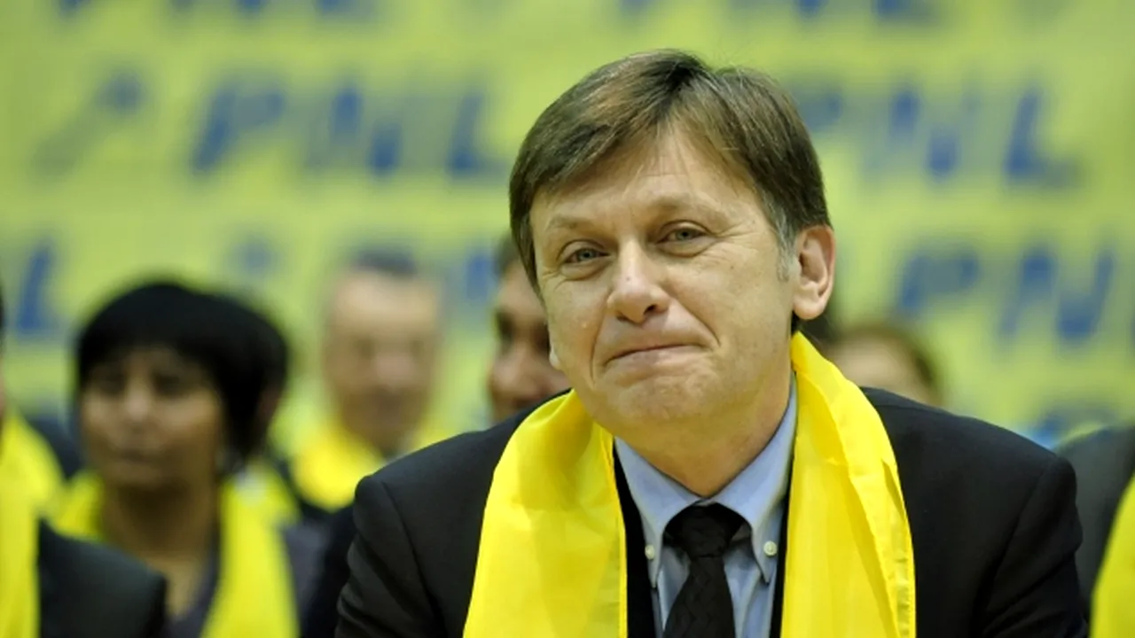 Antonescu: Băsescu a fost lider la absenţe în Parlament în '92-'96, când era deputat