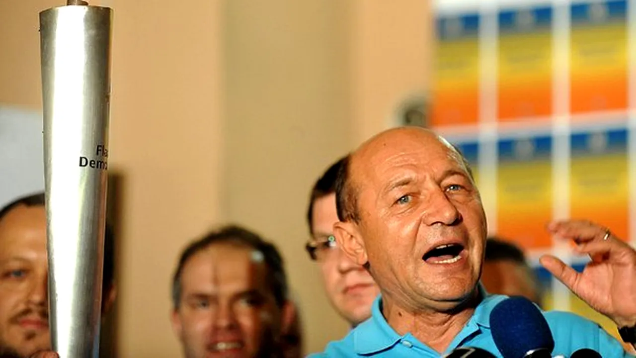 PRESA INTERNAŢIONALĂ despre rezultatul referendumului: Băsescu afirmă că a scăpat de destituire
