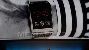 Samsung a lansat primul smartwatch şi noul Galaxy Note 3. Cum arată şi ce funcţii vor avea dispozitivele - FOTO, VIDEO