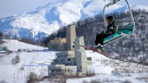 Colorado: Mai bine de 170 de schiori, salvaţi după o fisură la un telescaun