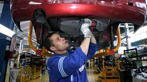 Producţia auto naţională s-a prăbuşit cu 62% în ianuarie