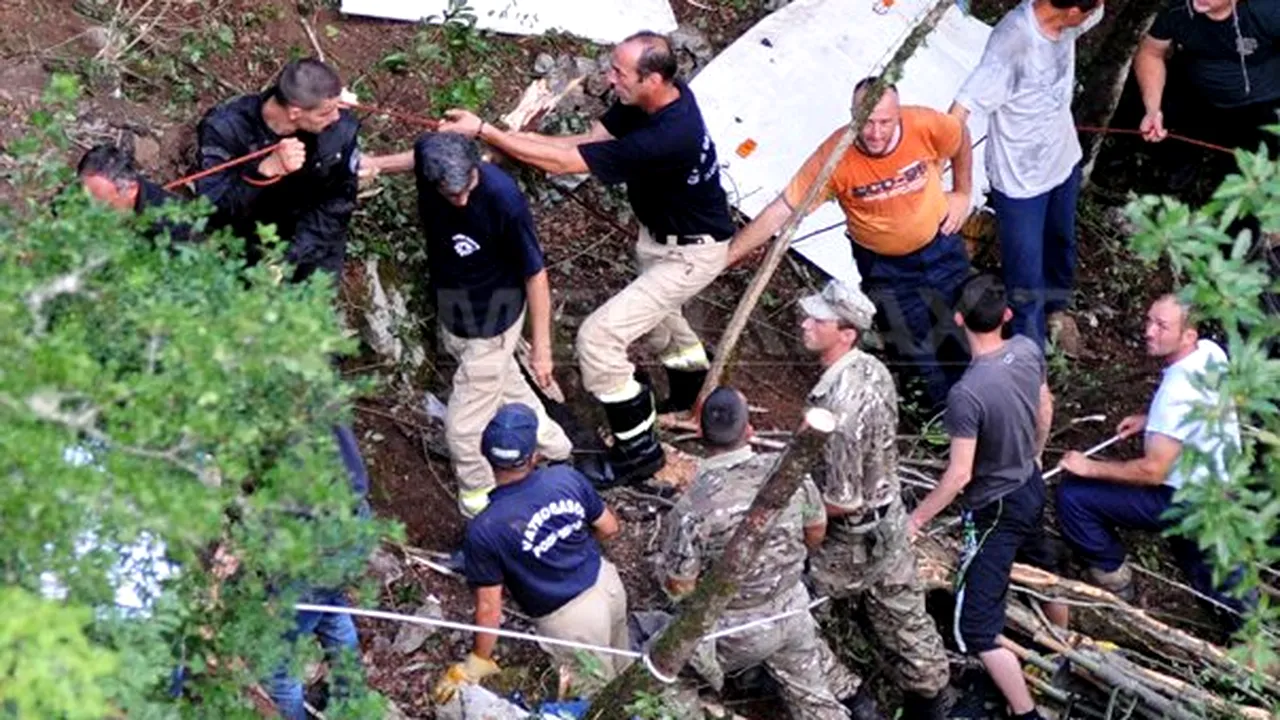 CEL MAI GRAV ACCIDENT DIN TURISMUL ROMÂNESC: Numărul românilor morţi în Muntenegru este de 18 - OFICIAL. Ponta: Miercuri va fi zi de DOLIU NAŢIONAL