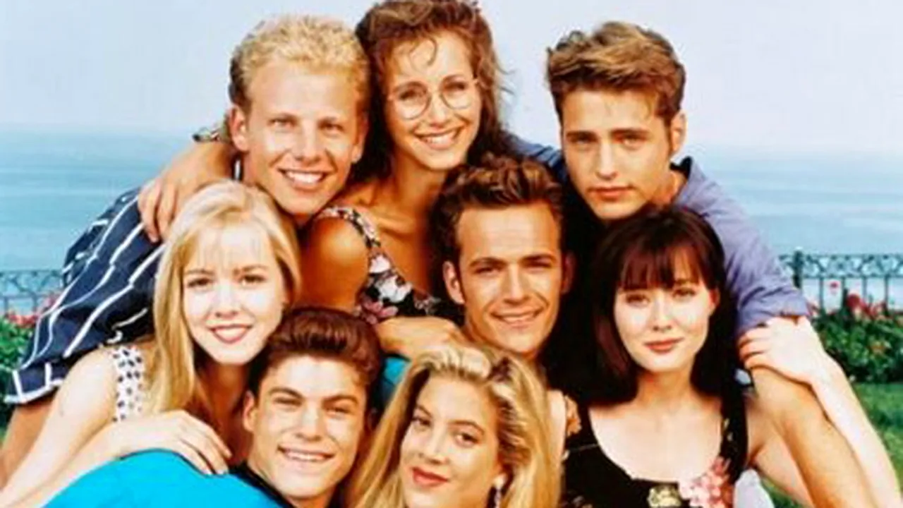 Tori Spelling şi Jennie Garth fac din nou echipă, în serialul 