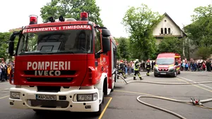 Panică într-un mall din Sibiu. Sute de oameni s-au autoevacuat după ce un incendiu a izbucnit într-un restaurant