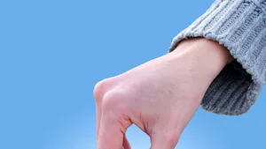 STUDIU. După un an de pandemie, românii economisesc mai mult