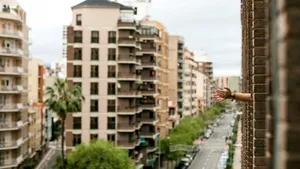 Regiunea din Spania unde trăiesc cei mai mulți români se confruntă cu cea mai gravă criză a locuințelor: lipsesc 20.000 de apartamente în cinci ani