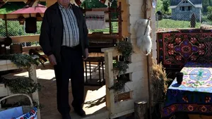 REPORTAJ: Un bistriţean şi-a făcut acasă muzeu etnografic, cu peste 2.500 de obiecte vechi - FOTO