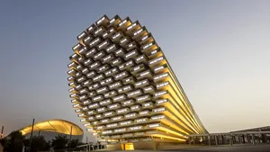 Poezii scrise cu ajutorul inteligenţei artificiale luminează Pavilionul Marii Britanii la Expo Dubai