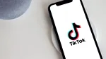 TikTok ia măsuri împotriva conturilor care publică exclusiv conținut generat de IA