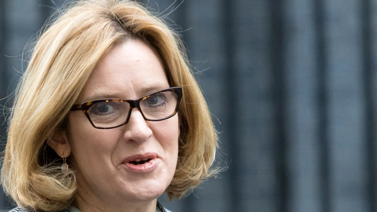 Amber Rudd, ministrul britanic de Interne: Criptarea mesajelor Whatsapp oferă teroriştilor un mijloc sigur de comunicare