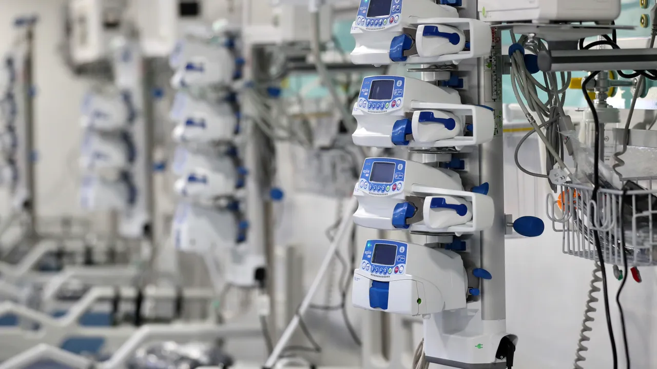COMENTARIU Marius Oprea | Tragedia de la spitalul Babeş: transparenţa e virtuală. Moartea e reală