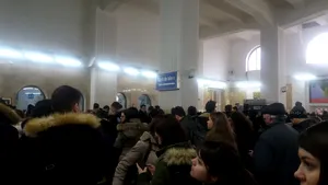 Aglomeraţie în Gara de Nord, elevii şi studenţii călătoresc gratuit dus-întors pentru a vota acasă