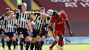Liverpool remiză cu Newcastle, pe teren propriu. Oaspeţii au egalat în prelungiri