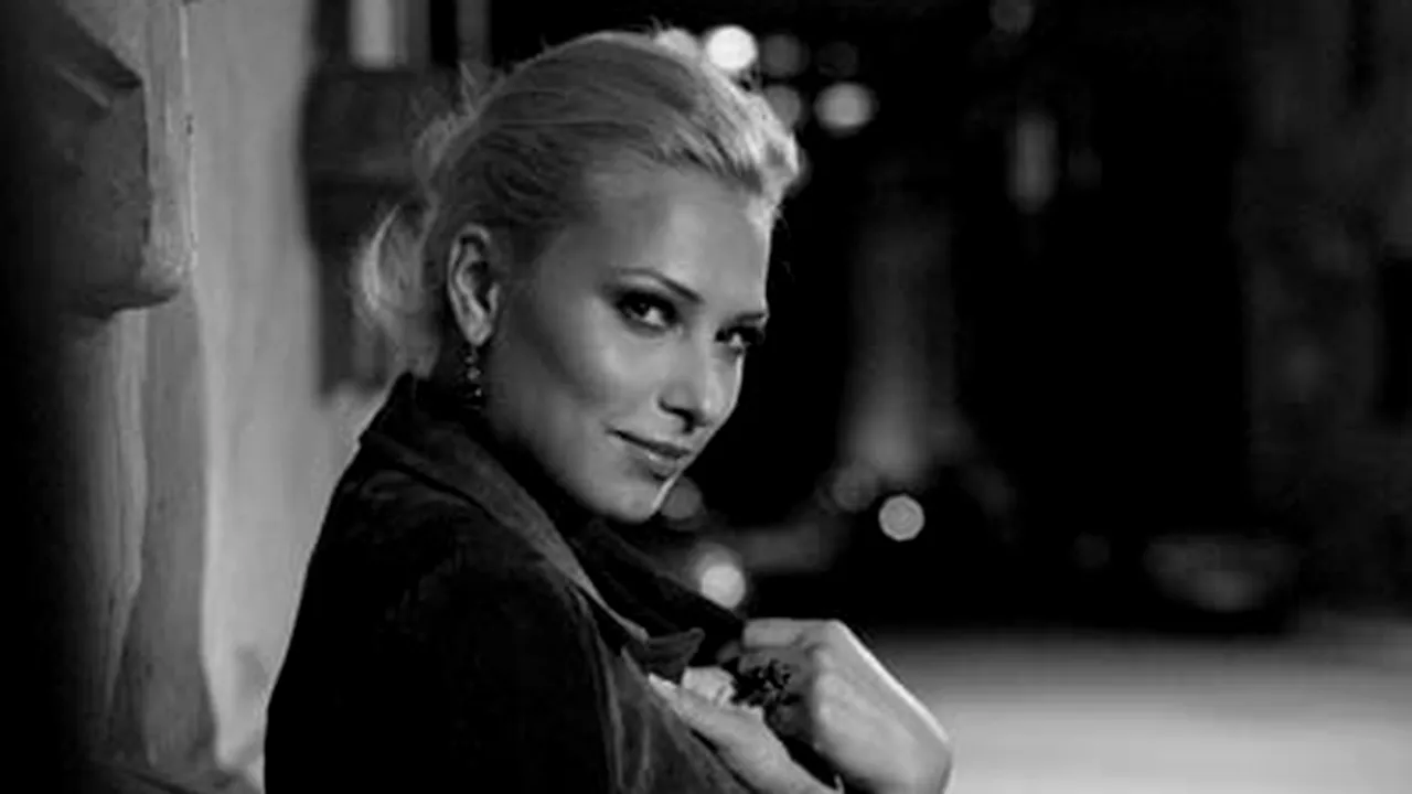 Iulia Vântur are o colecţie de căni din ţările în care a călătorit