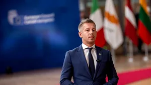 Péter Magyar invocă violențele din Franța pentru a apăra politica dură a Ungariei privind migrația: „Nu vom ceda niciunei presiuni”