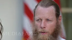 FBI investighează ameninţări cu moartea primite de tatăl sergentului Bowe Bergdahl