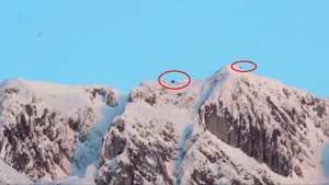 Imagini spectaculoase cu capre negre pe crestele Munţilor Piatra Craiului