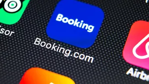 Autorităţile din Spania pregătesc o amendă de aproape 500 de milioane de euro pentru Booking