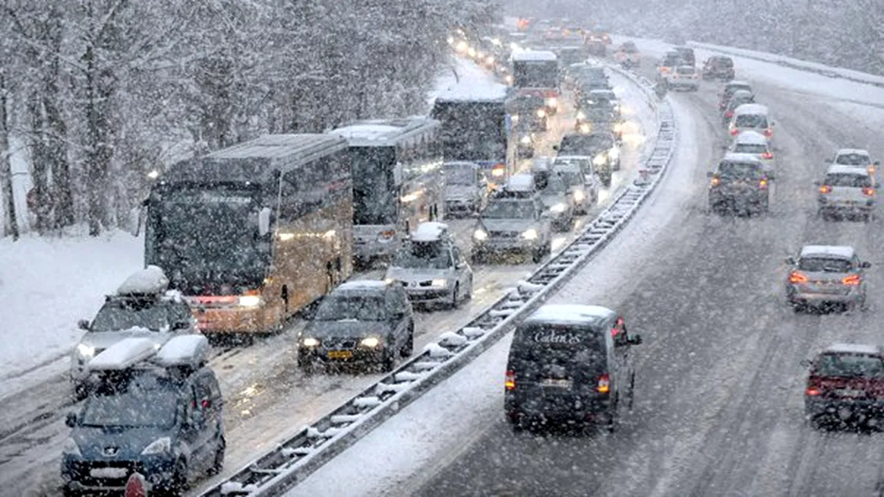 MAE: Austria a reintrodus controale la graniţe, posibile întârzieri pentru şoferi în Slovenia