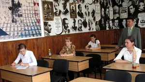 Cadrele didactice care înlocuiesc sau falsifică lucrări la bacalaureat, sancţionate penal