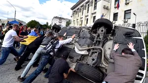 Franţa condamnă violenţele de la ambasada Rusiei din Kiev şi cere un armistiţiu în estul Ucrainei