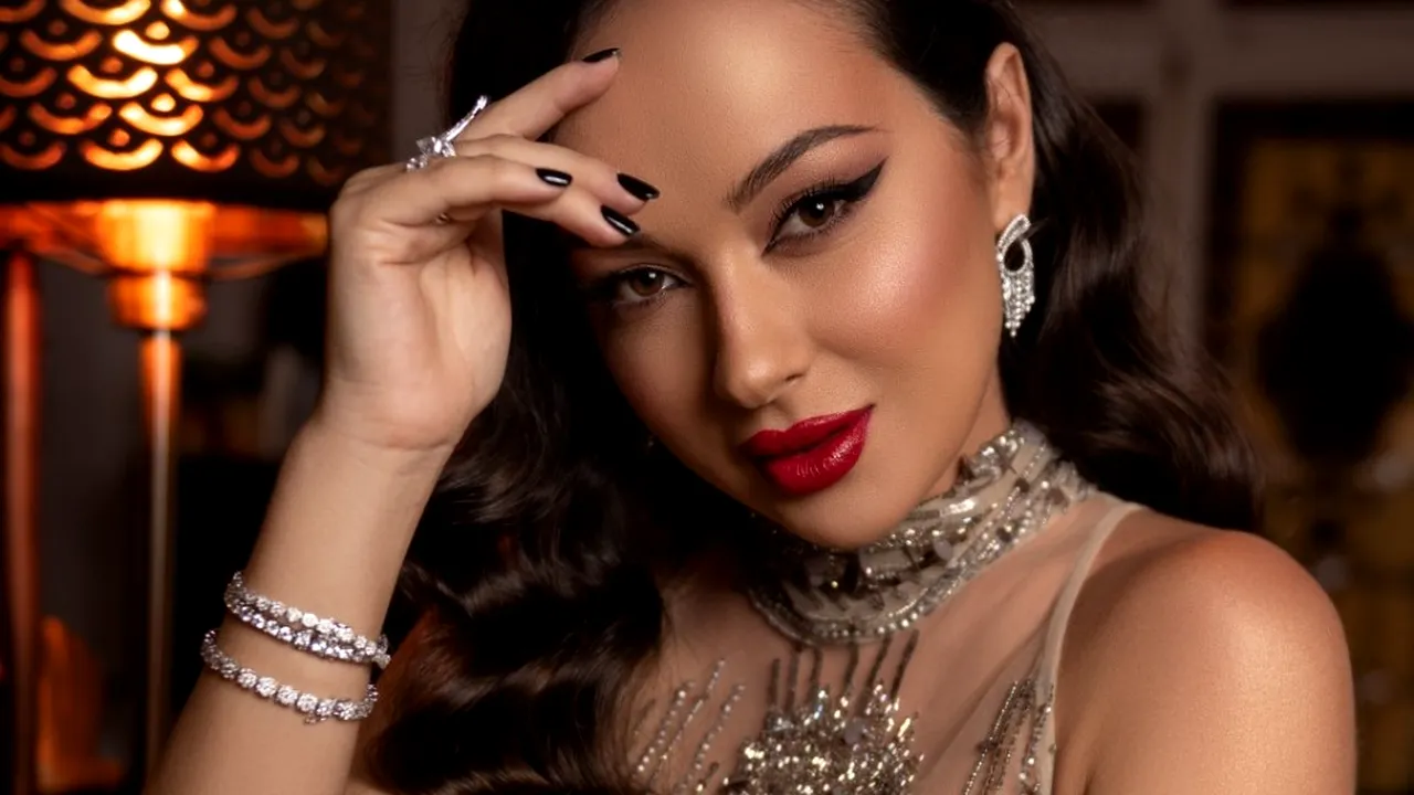 Vlăduţa Lupău, transformata in “Diamond Girl” de hairstylistul Adrian Perjovschi