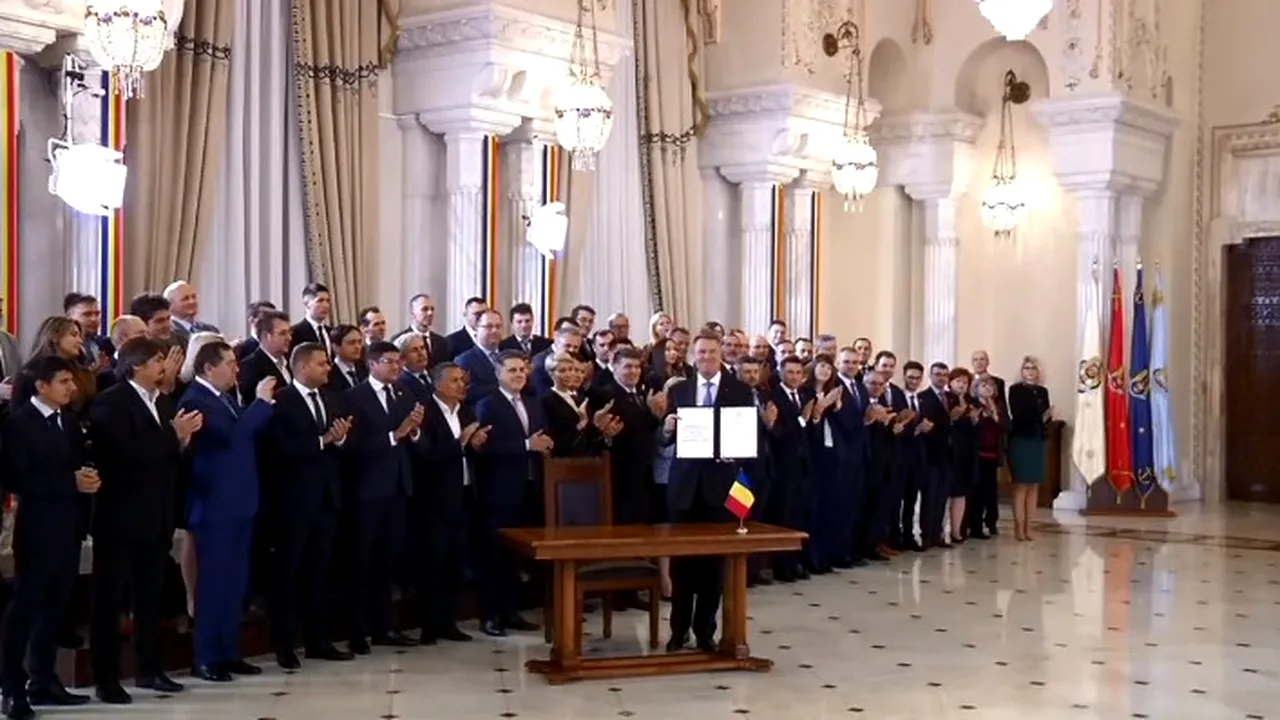 Legea privind „Autostrada Unirii”, promulgată în ceremomie publică | Iohannis: E trist că a fost nevoie de o lege/ Guvernanţii au obligaţia de a face unirea reală | VIDEO