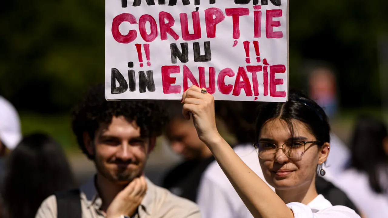 ANOSR cere Guvernului păstrarea bursei și finanțare corectă pentru educație