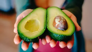Avertisment pentru consumatori: cercetătorii au identificat fraude pe piața uleiului de avocado