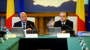 Băsescu: Îi mulţumesc premierului demisionar Emil Boc pentru devotamentul în serviciul public