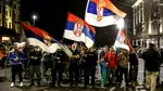 Zeci de mii de sârbi participă la un miting în favoarea guvernului