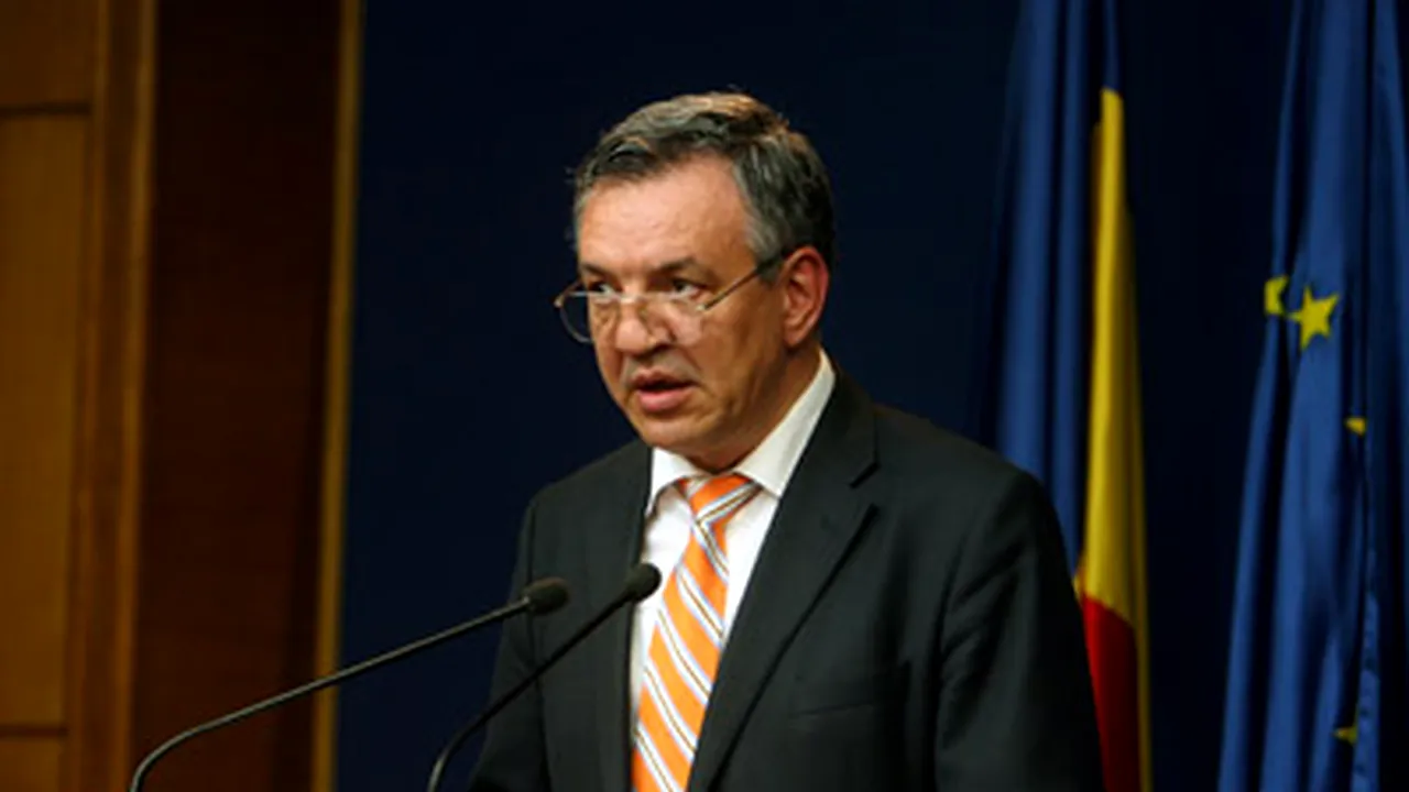 Păcuraru şi-a depus demisia, iar Tăriceanu i-a acceptat-o