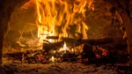 Trei prieteni au transformat o fermă din Sardinia într-un restaurant spectaculos. Se mănâncă la foc, lângă un lac