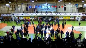 Violenţe la Cupa României la handbal: Steaua Bucureşti a învins Dinamo şi s-a calificat în finală. S-a intervenit în forţă cu gaze lacrimogene/ Reacţia Jandarmeriei | VIDEO