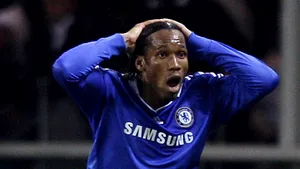 Drogba şi-a cerut scuze, după ce l-a agresat verbal pe arbitrul Tom Ovrebo